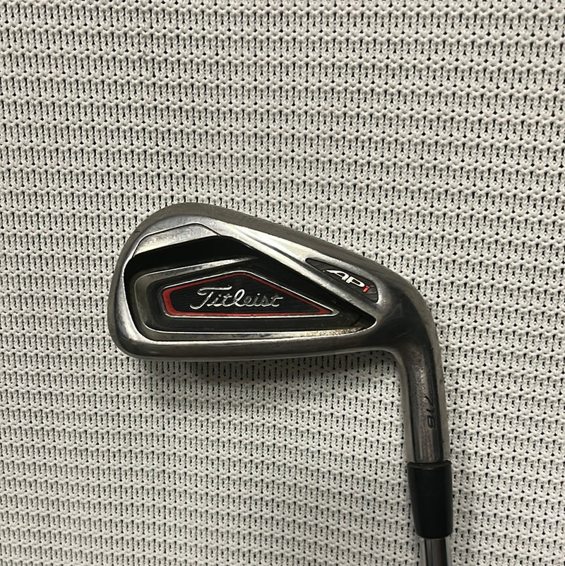 Titleist AP1 714 Irons Men's Right Hand